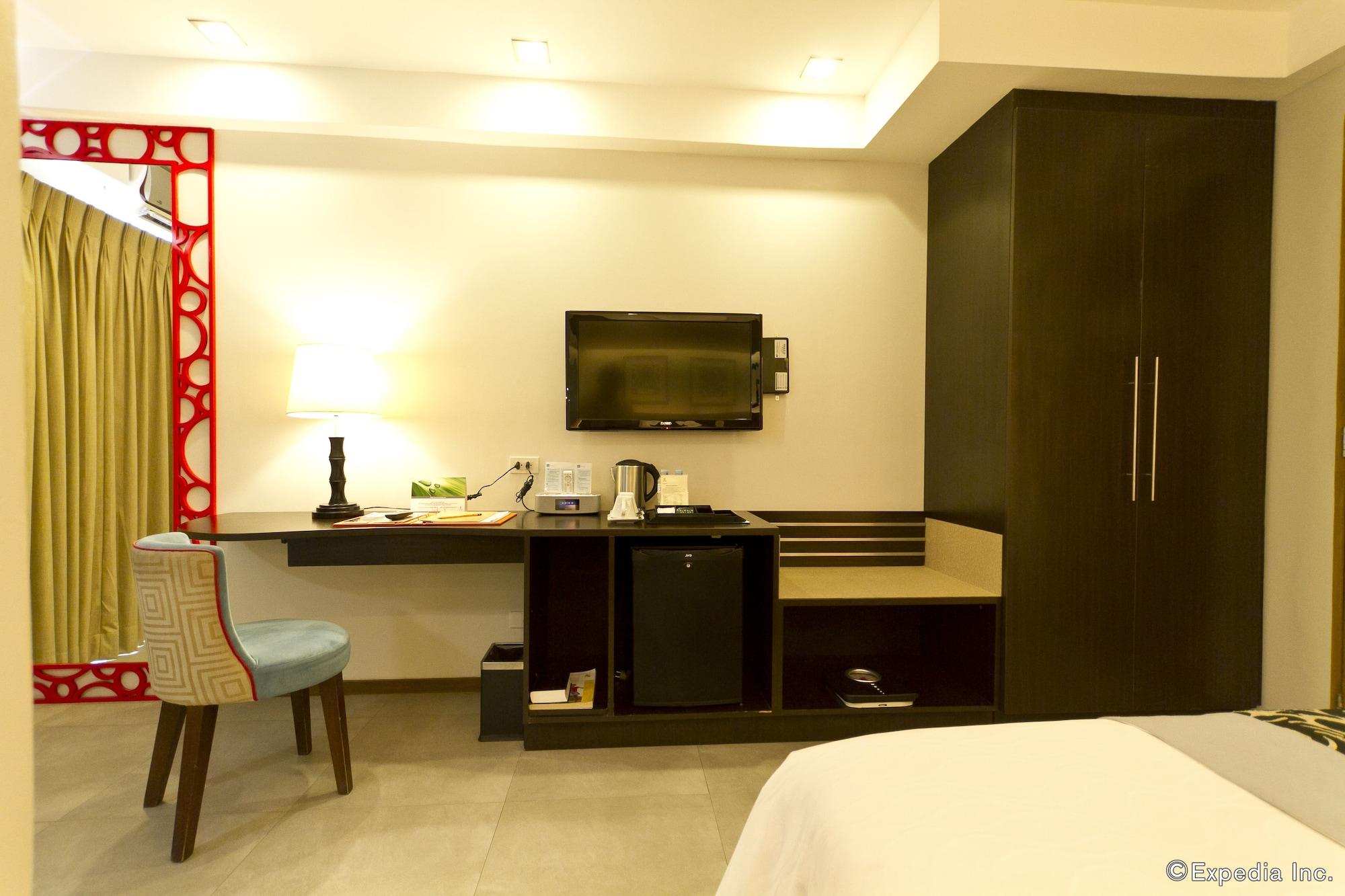 St. Mark Hotel Cebu Exteriör bild